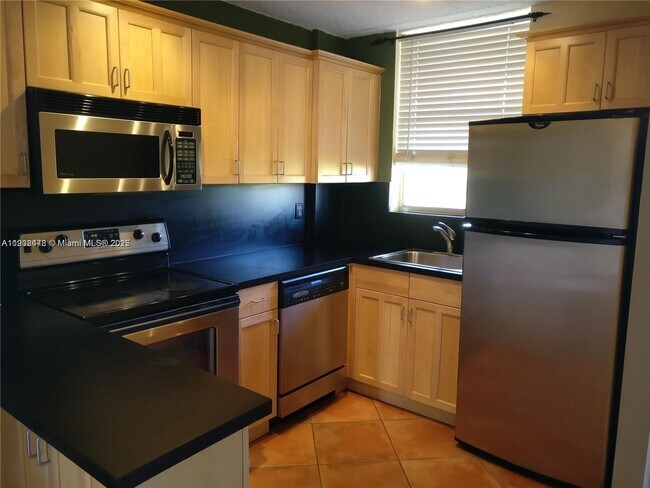 Photo - 1801 S Treasure Dr Unidad 502