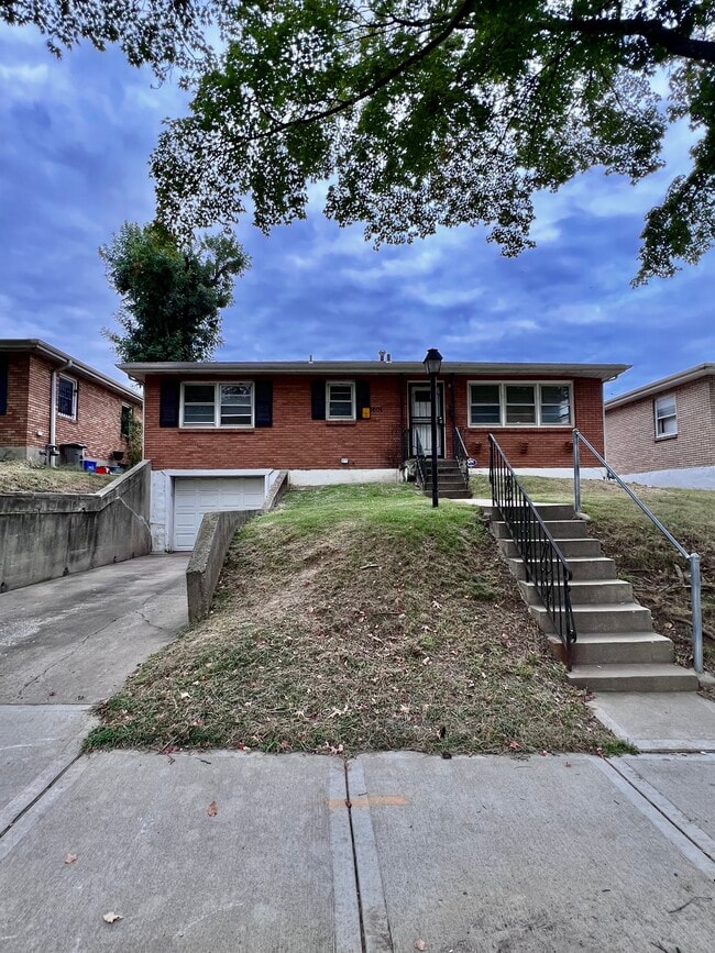 Building Photo - 1601 Winchester Ave Rental