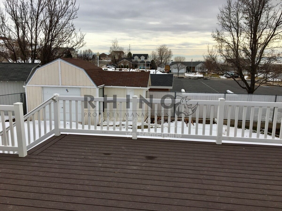 Photo - 1102 E 3325 N