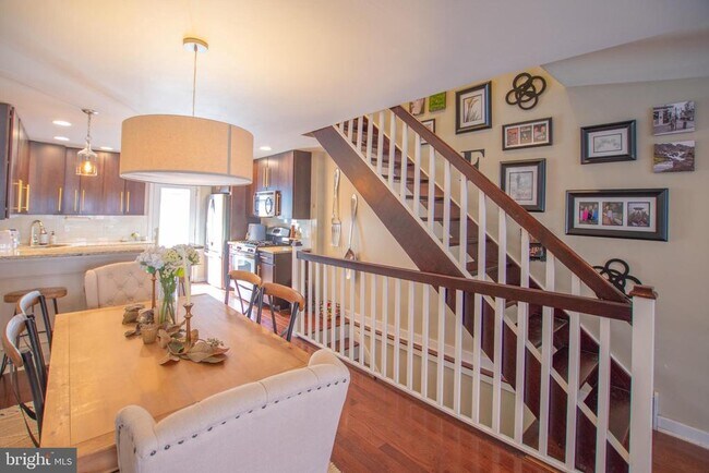 Photo - 140 Mercy St Townhome