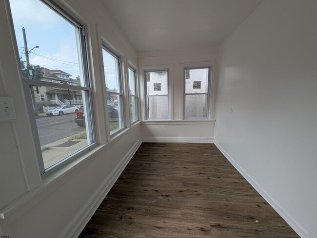 Photo - 1111 Adriatic Ave