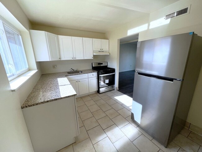 Photo - Emunah Manor Apartments