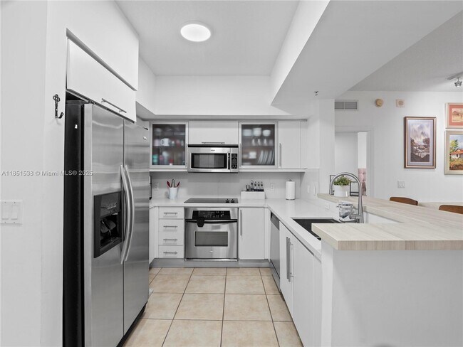 Photo - 888 Douglas Rd Unit 302