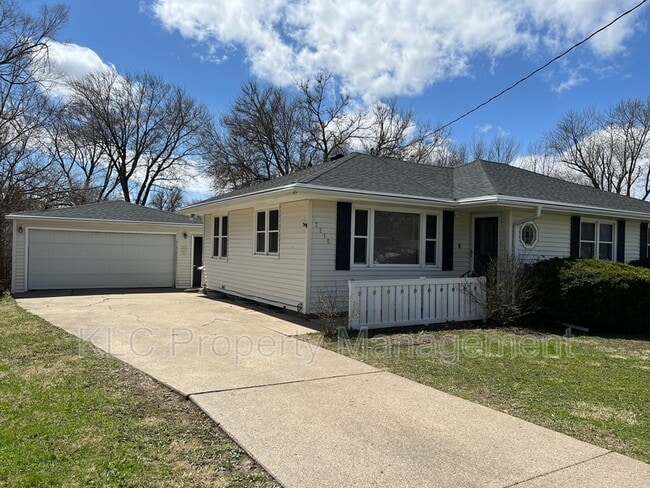 Building Photo - 7218 Maryland Dr