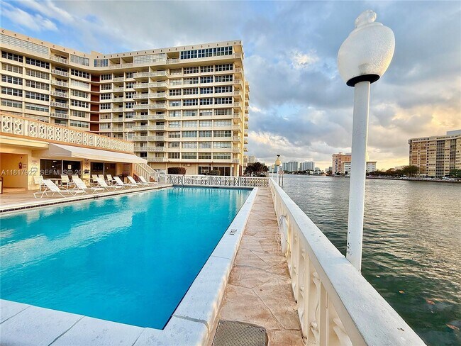 1825 S Ocean Dr