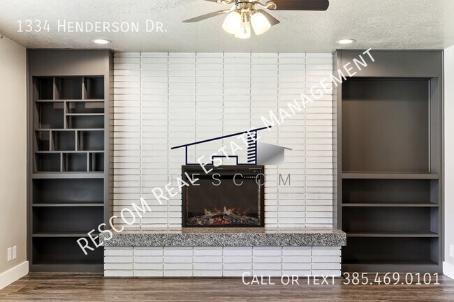 Photo - 1334 Henderson Dr