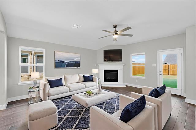 Photo - 733 Fencerow Trl