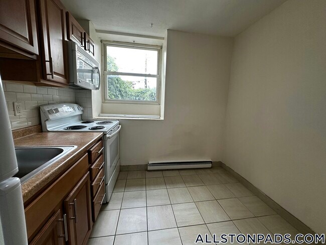 Photo - 10 Armington St Unit 1