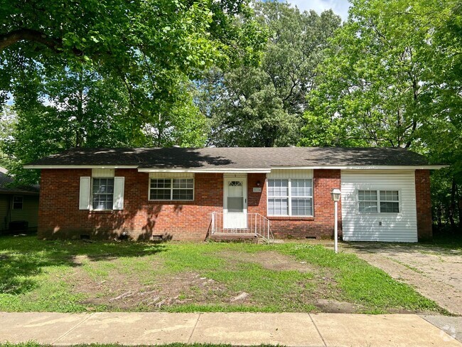 Building Photo - For Rent - 3 Bedroom 1 Bath Rental