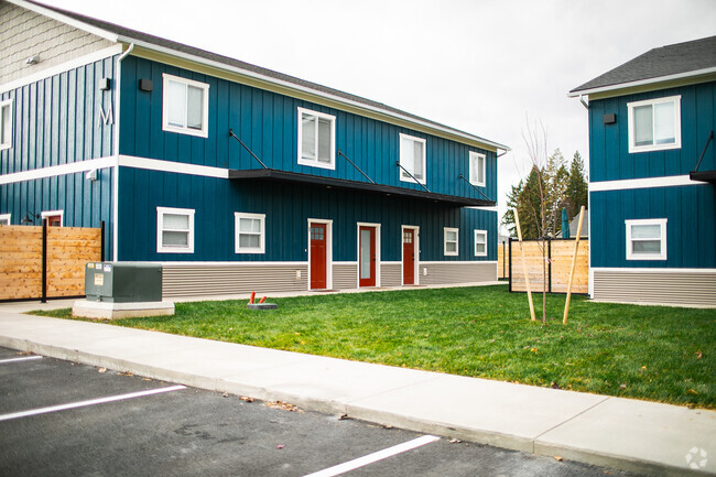 Building Photo - Silver Star Apartments