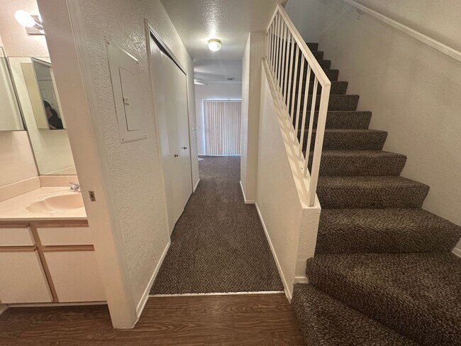 Photo - 2400 Mohave Ridge Ave