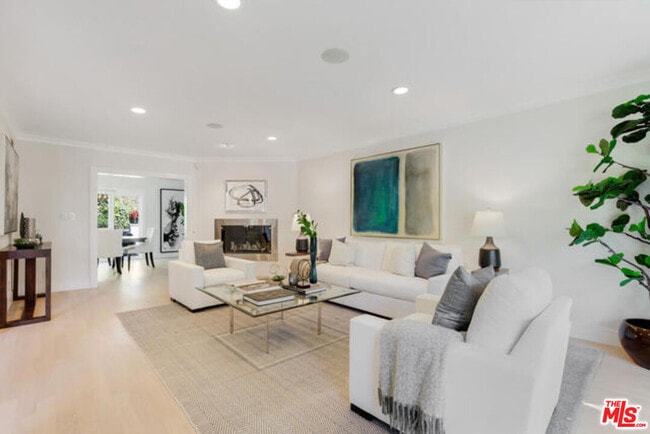 Photo - 1068 Casiano Rd