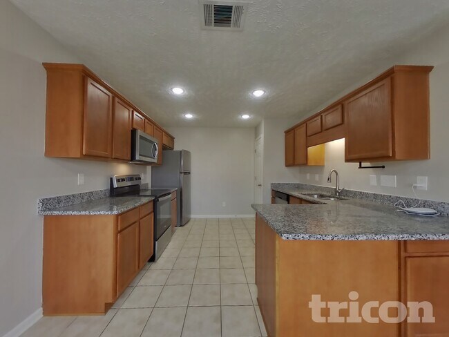 Photo - 2023 Fiona Way