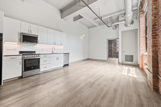 Photo - 100 Allyn St