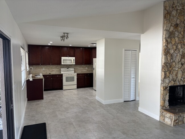 Photo - 1813 E Cheryl Dr