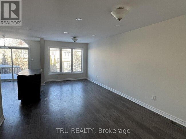 Photo - 247 Hunterbrook St