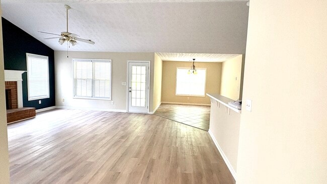 Photo - 2336 Pettit Dr