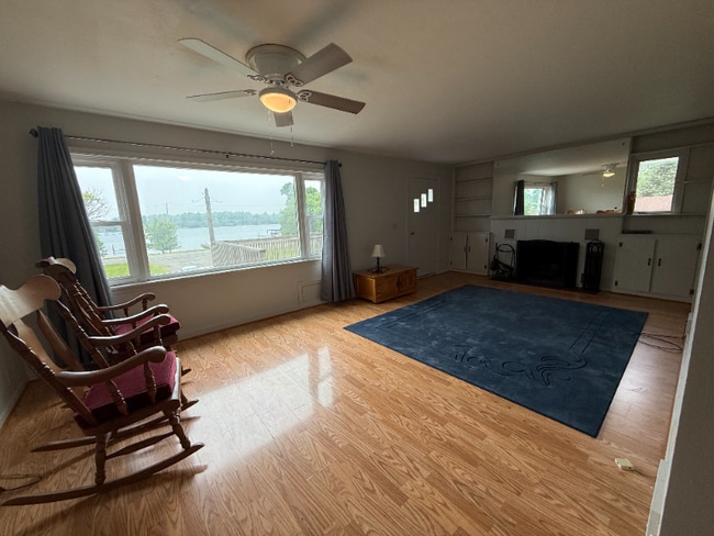 Photo - 2156 E River Rd Apartamento Unidad 2