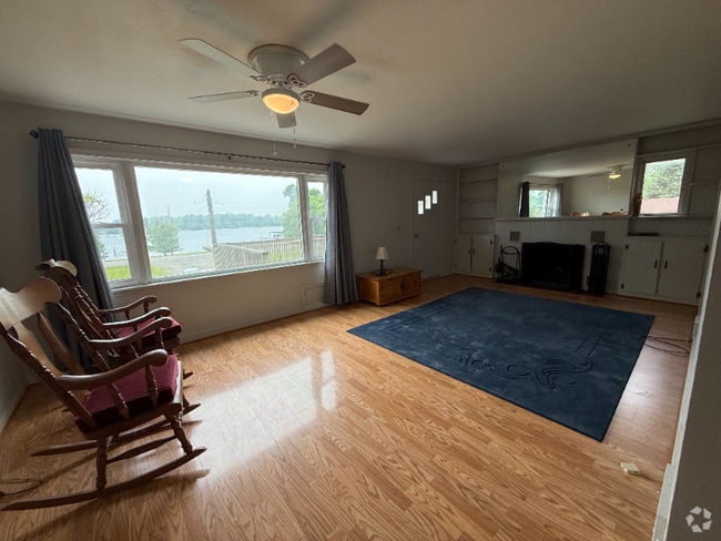 Building Photo - 2156 E River Rd Rental