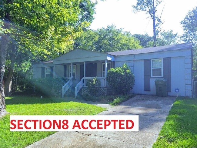 Building Photo - Section8 Accepted