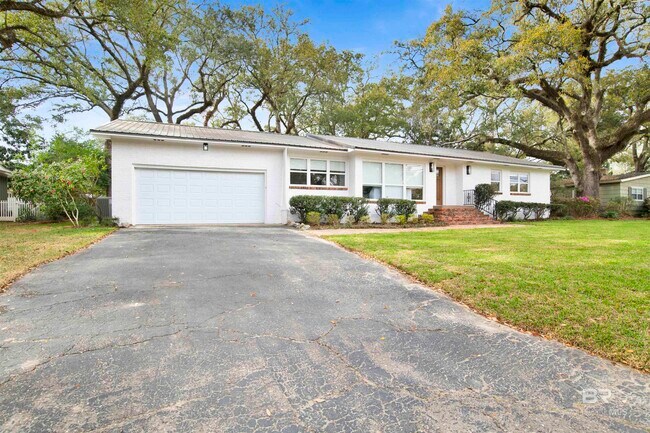 Photo - 380 S Church St