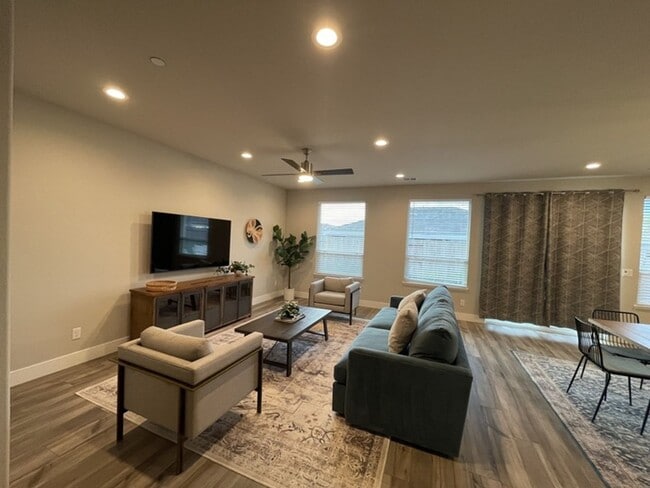 Photo - Gorgeous 4 bedroom home in Quaint Town of  Winters CA