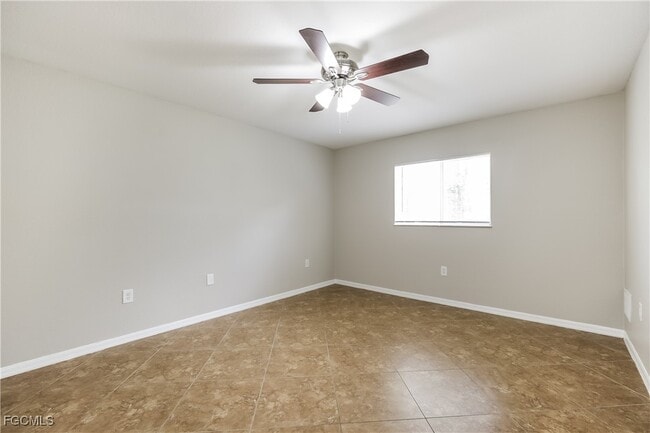 Photo - 1056 Summa Blvd