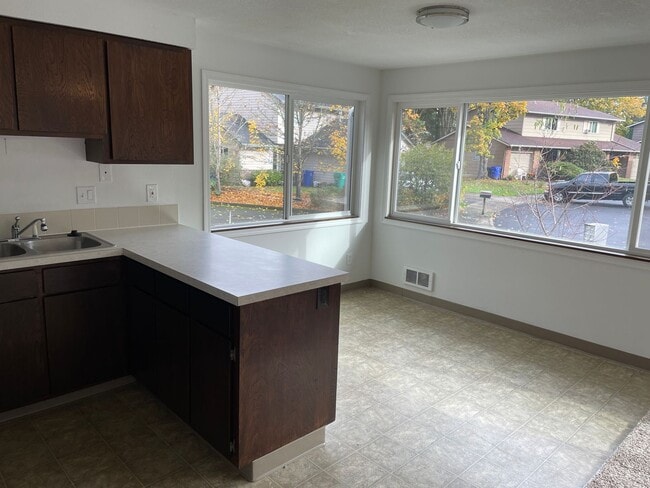 Photo - KellyCreek03 Unit 3085