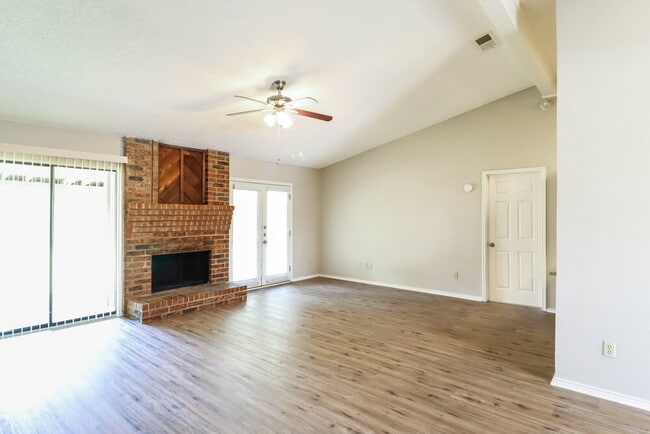 Photo - 226 Lemon Dr