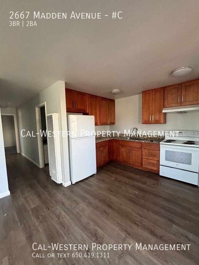 Photo - 3 Bedroom/2 Bath 1st floor Apartment Home ... Unit #C
