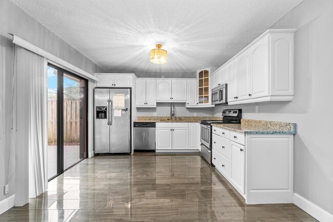 Photo - 1015 10th Ct