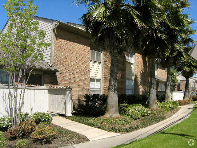 Building - The Edison