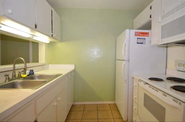 Photo - 4000 SW 23rd St