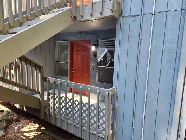 Building Photo - 500 National Ave N Unit STO- 500 National Ave #43