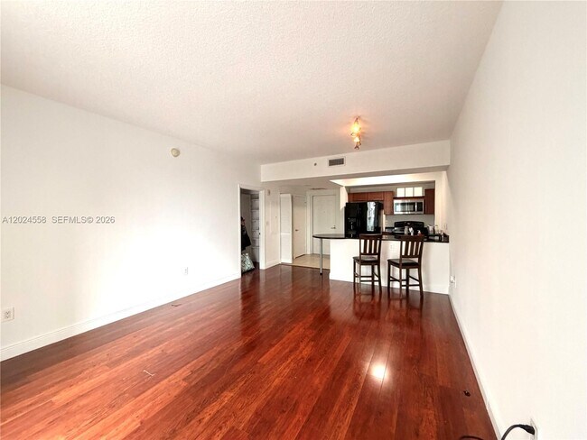 7290 SW 90th St Unit 303
