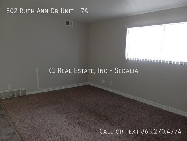 Photo - 802 Ruth Ann Dr