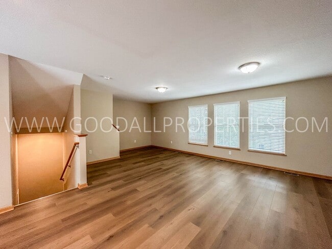 Photo - Wonderful Special, Wont Last!! 2 Bedroom, 2.5 Bath Townhome in Urbandale