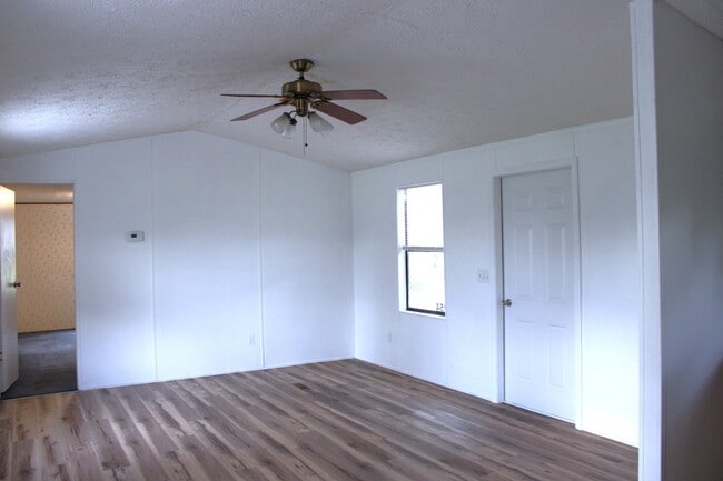 Photo - 5954 Skokie Rd