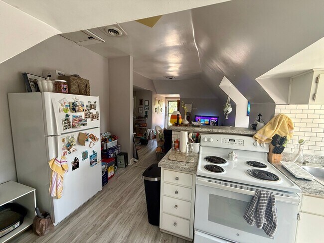 213 Woodbine St Unidad 4