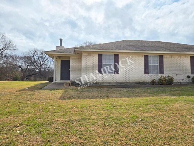 Building Photo - 2/2 Robinson ISD Duplex