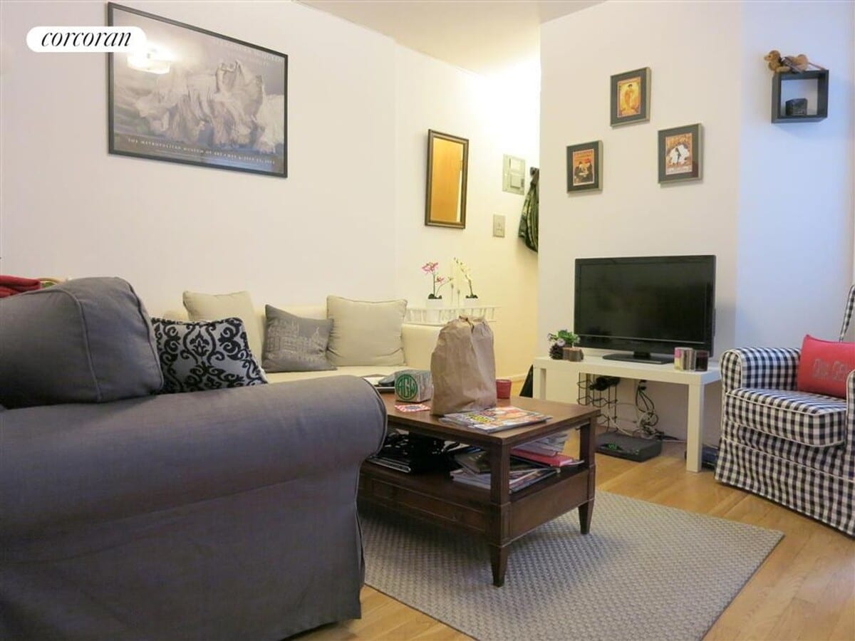 Photo - 542 E 82nd St Apartment