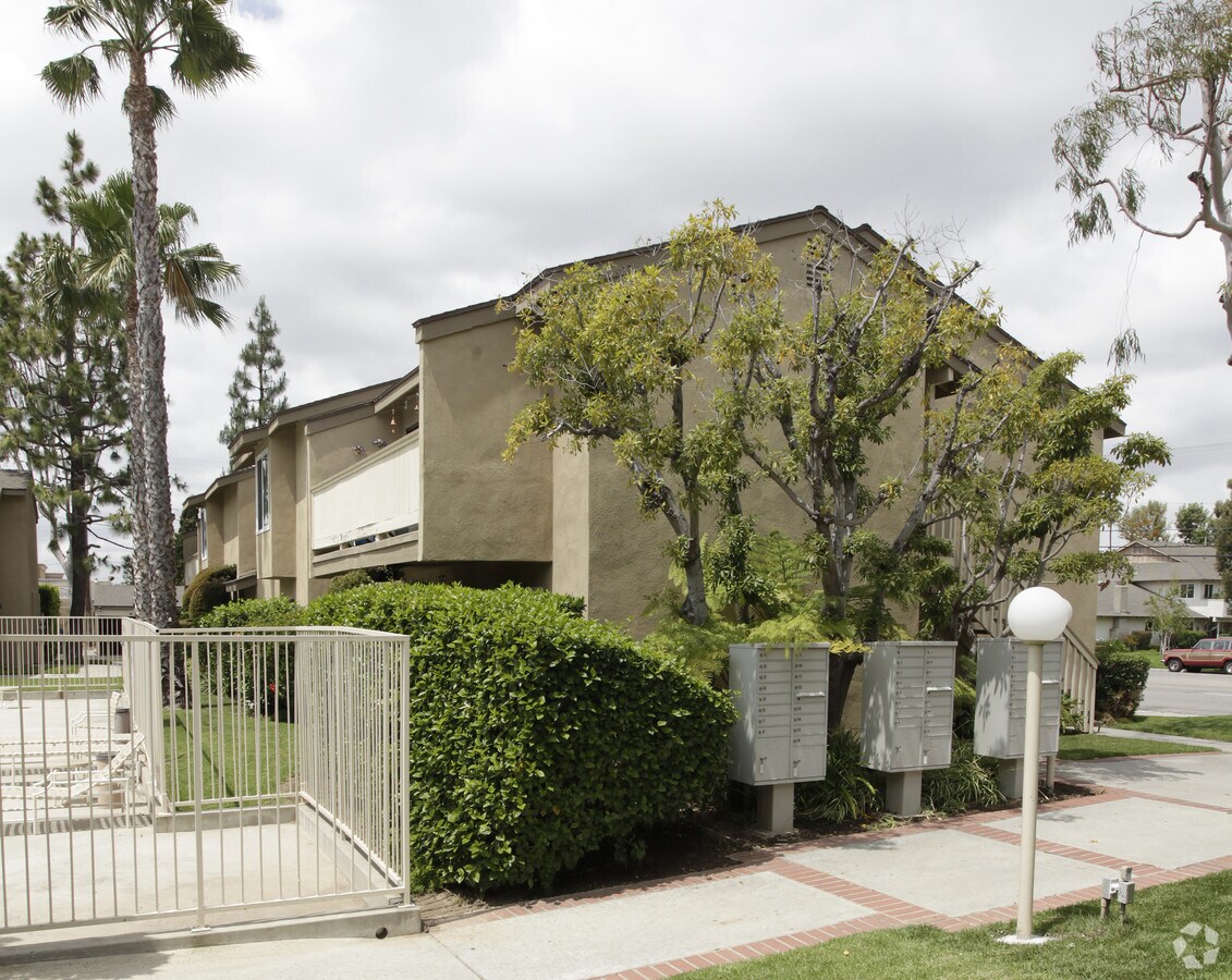 Sunrise Apartments - Sunrise Apartments