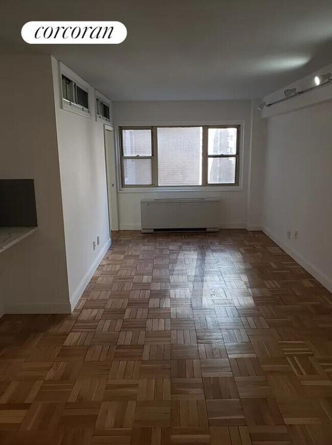 Photo - 345 E 56th St