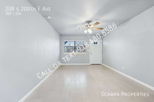 Photo - 208 S 200th E Ave
