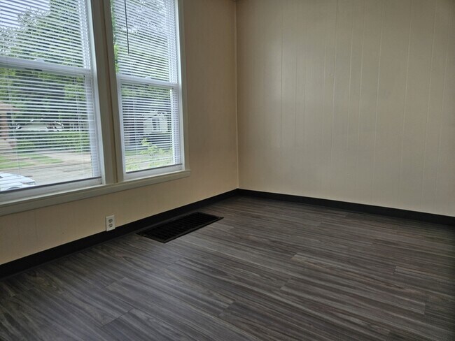 Photo - 826 Wright St