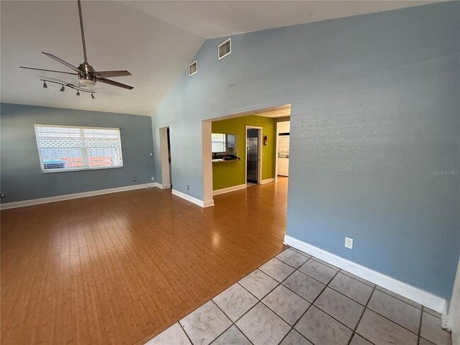 Photo - 421 5th Ave NE