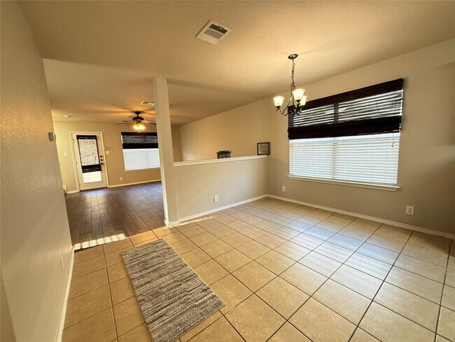 Photo - 520 Rolling Oak Dr