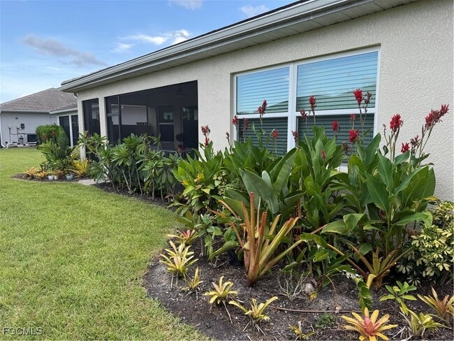 Photo - 16542 Crescent Beach Way