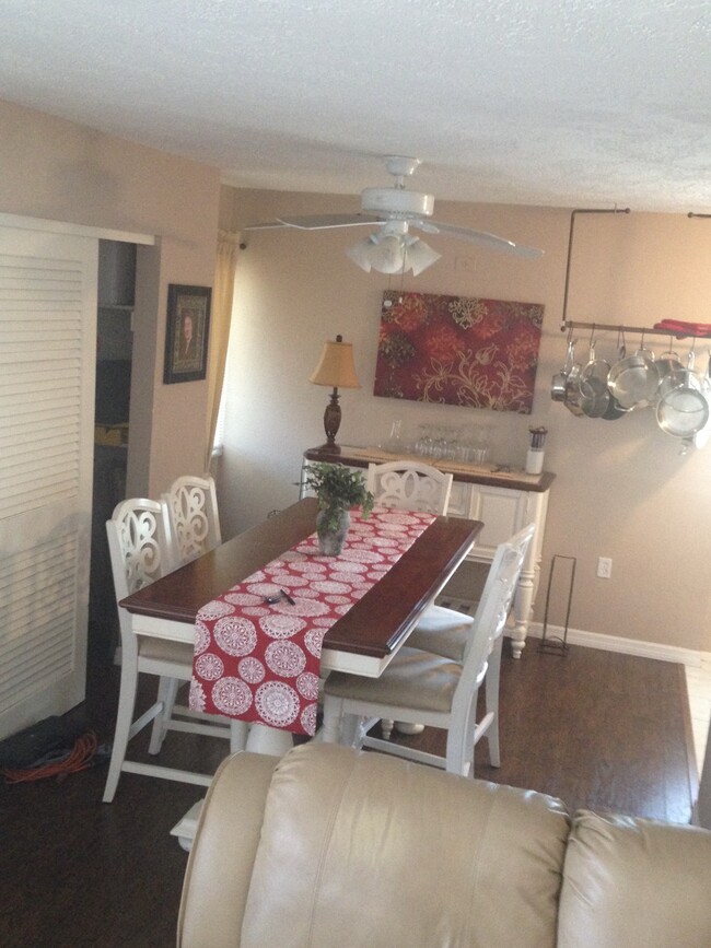 Photo - 2924 Clark Rd Unidad 205 Town n Country Rental