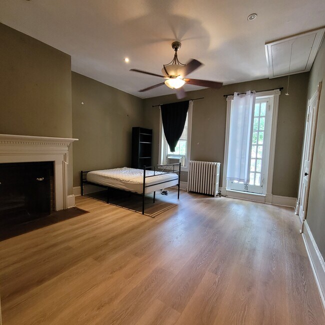 Photo - 3142 O St NW